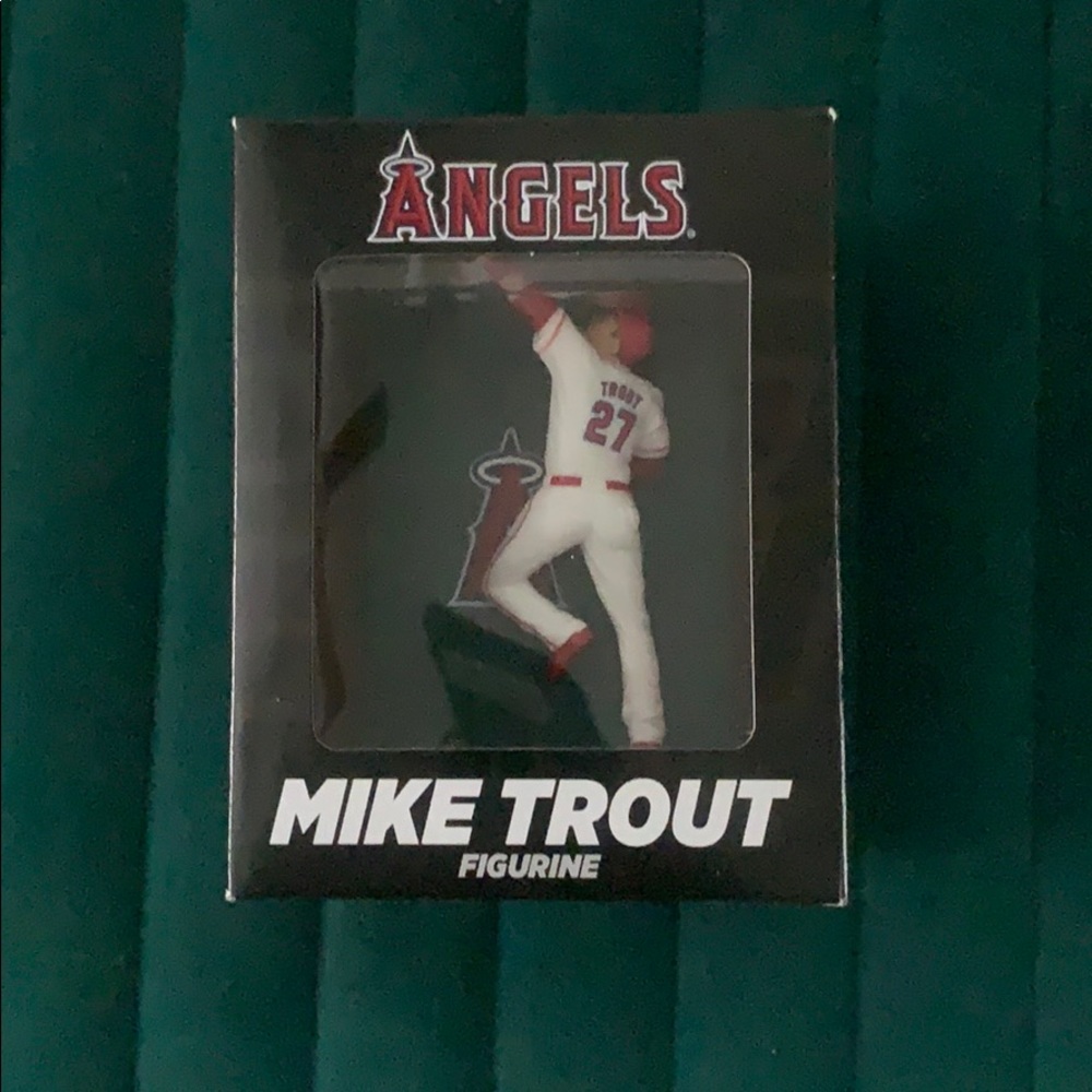 Angels Mike Trout the catch collectible
